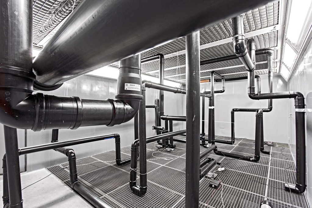 Taylor Macklin / Zurich Flash Art