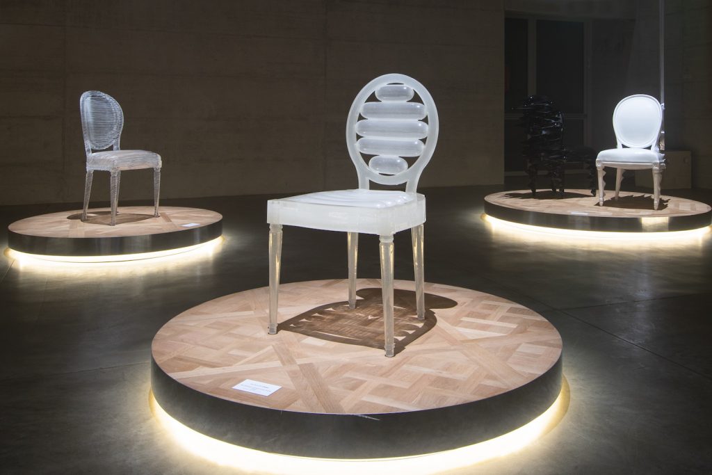 Dior – the reinterpretation of the Medallion Chair | | Flash Art